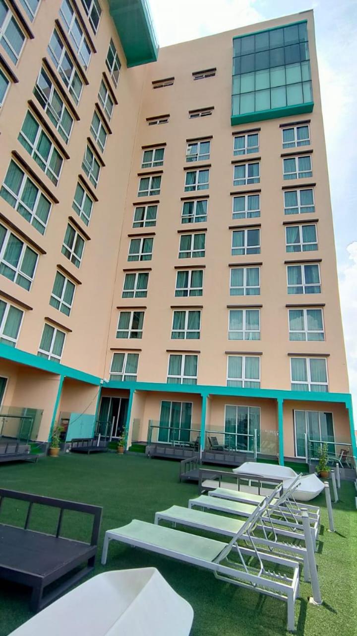 Amerin Hotel Johor Bahru Exterior foto